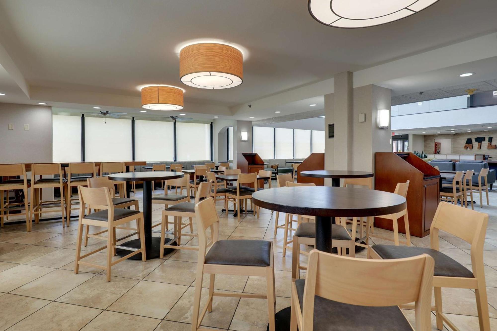 Drury Inn & Suites Atlanta מריאטה מראה חיצוני תמונה