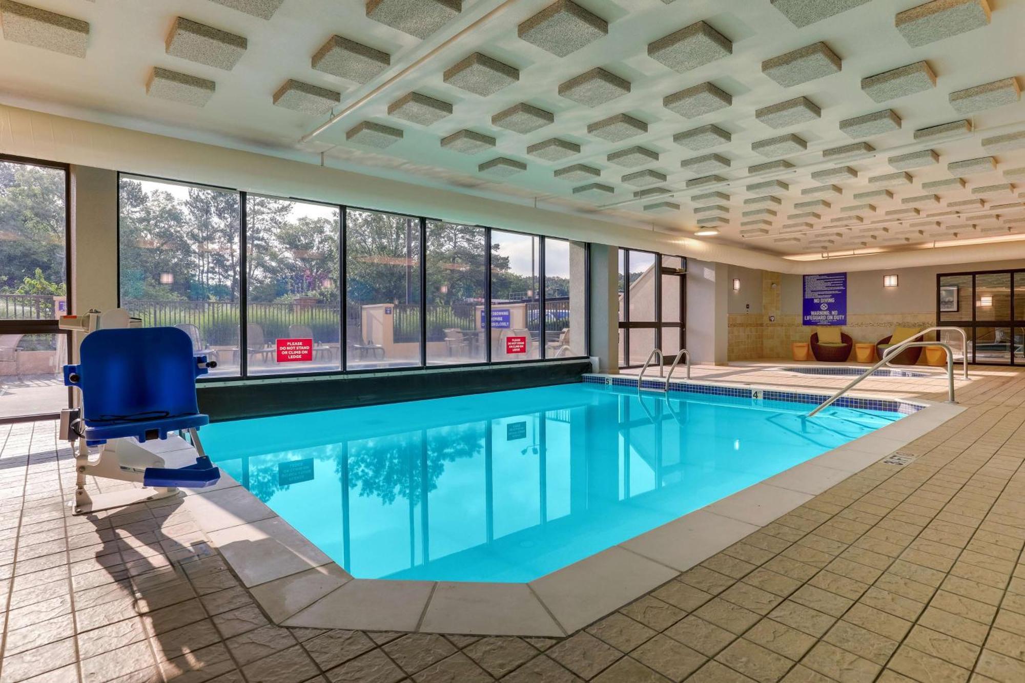 Drury Inn & Suites Atlanta מריאטה מראה חיצוני תמונה